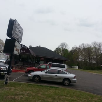 Happy Daze - Front of store - American Near Me - Nesbit, Mississippi