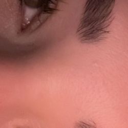 Eyebrow Station - clean eyebrows!