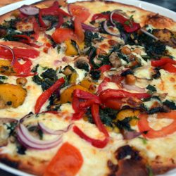 Die Pizzabäckerei - Veggie mit Knobisauce