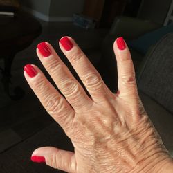 Salon 35 - OPI Big Apple Red by Shoko.
