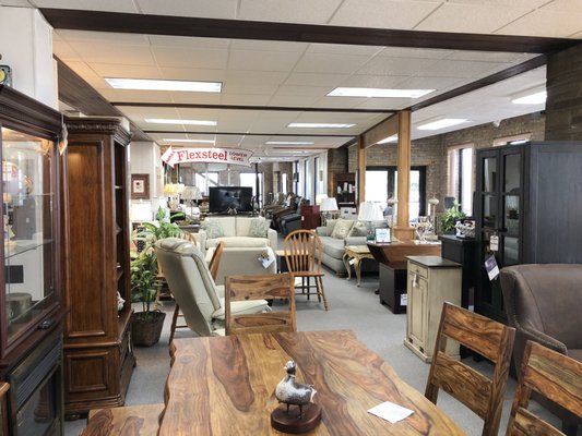 YOUNG AMERICAN FURNITURE - Updated January 2025 - 14 Photos - 2450