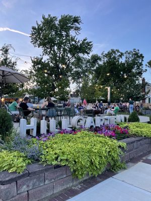 Hillgarten Beer & Wine Garden by null