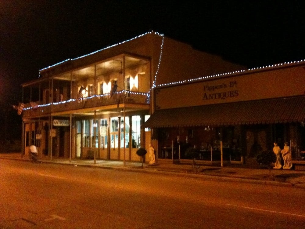 LOWER LODGE ANTIQUES Updated September 2024 18 Photos 712