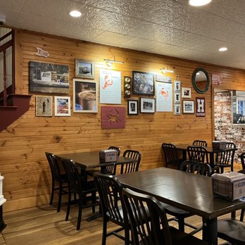 The Boiling Crab - Inside - Seafood Near Me - Cambridge, Massachusetts