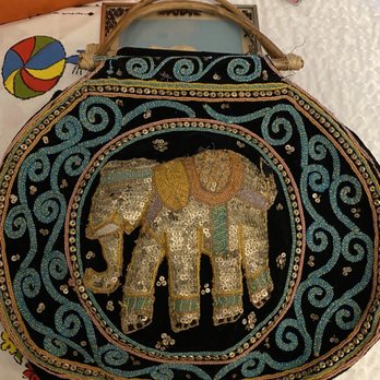 Village Merchants - Vintage purse I purchased - Thrift Stores Near Me - Portland, Oregon Village Merchants - Vintage purse I purchased - Thrift Stores Near Me - Portland, Oregon
