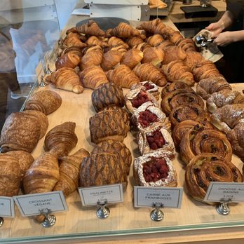 Croissant Croissant - Bakeries Near Me - Montreal, Quebec