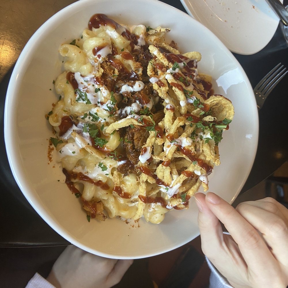 110 Grill - Pulled Pork Mac and Cheese (sorry for the hand lol) - New American Near Me - Worcester, Massachusetts 110 Grill - Pulled Pork Mac and Cheese (sorry for the hand lol) - New American Near Me - Worcester, Massachusetts