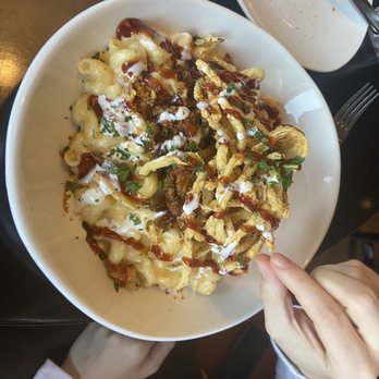 110 Grill - Pulled Pork Mac and Cheese (sorry for the hand lol) - New American Near Me - Worcester, Massachusetts