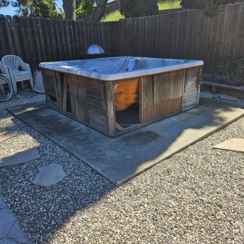Pip-Pap N Scrap - Spa removal! And more! - Junk Removal & Hauling Near Me Pip-Pap N Scrap - Spa removal! And more! - Junk Removal & Hauling Near Me