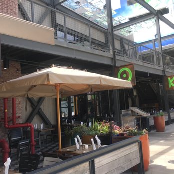 Moku Kitchen - Outside seating - Cocktail Bars Near Me - Honolulu, Hawaii Moku Kitchen - Outside seating - Cocktail Bars Near Me - Honolulu, Hawaii