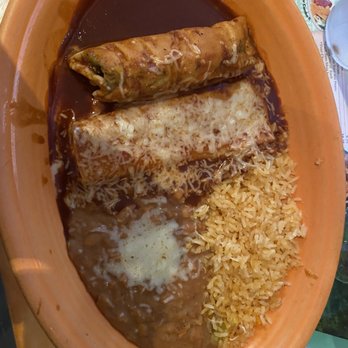 La Pinata - Enchilada, tamale with beans & rice - Mexican Near Me - Cincinnati, Ohio