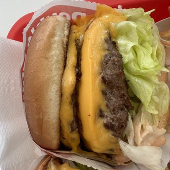 In-N-Out Burger - Number 1 ( onions no tomatoes ) - Fast Food Near Me - Hanford, California