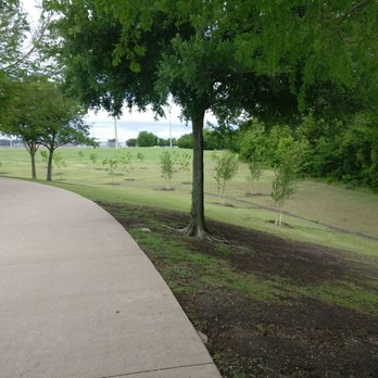 Russell Creek Park - Parks Near Me - Plano, Texas