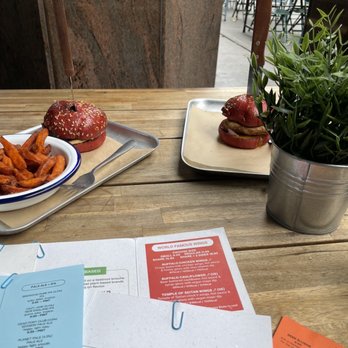 Brewdog Tower Hill - Carolina Chicken and Bacon Double Cheese Beyond Burger with Sweet Potato Fries - Brewpubs Near Me - London, XGL