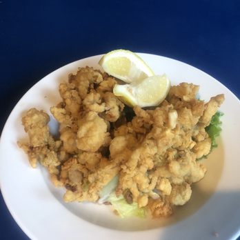 Boston Sail Loft - Fried Clam Appetizer - Bars Near Me - Boston, Massachusetts