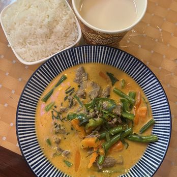 Thai Nara Halal Restaurant - Panang Curry with beef - Thai Near Me - Woodside, New York Thai Nara Halal Restaurant - Panang Curry with beef - Thai Near Me - Woodside, New York