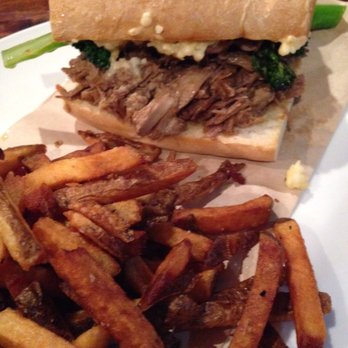 1608 Crafthouse - Braised pork sandwich - Gastropubs Near Me - Virginia Beach, Virginia