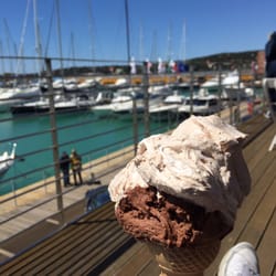 Cantiere del Gelato - Buon gelato, bella posizione la terrazza sul porto turistico