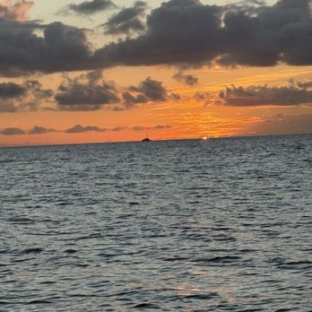 Oahu Catamarans - Boat Charters Near Me - Honolulu, Hawaii Oahu Catamarans - Boat Charters Near Me - Honolulu, Hawaii