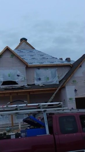 Slide of Diamond Ridge Roofing