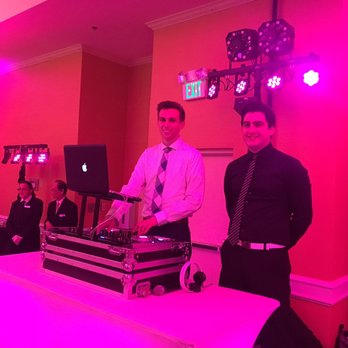 Beau Paulsen Entertainment - DJs Near Me