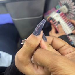 Look at this shit I can't frfr if y'all come here go to Rose she's the best someone else did my daughter nails and it's horrible. Look at this shit I can't frfr if y'all come here go to Rose she's the best someone else did my daughter nails and it's horrible.