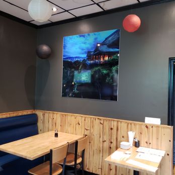 Shiso Sushi-ShermanOaks - The seating area with pleasant surroundings - Sushi Bars Near Me - Sherman Oaks, California