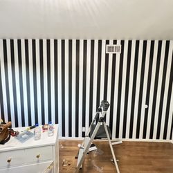 Local Handyman - Wallpaper installation