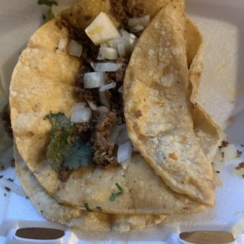 El Famous Burrito - Where's the Beef or more accurately where is the Chorizo ?? - Mexican Near Me - Glendale Heights, Illinois El Famous Burrito - Where's the Beef or more accurately where is the Chorizo ?? - Mexican Near Me - Glendale Heights, Illinois