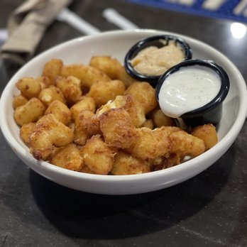 Applebee's Grill + Bar - American Near Me - Ukiah, California