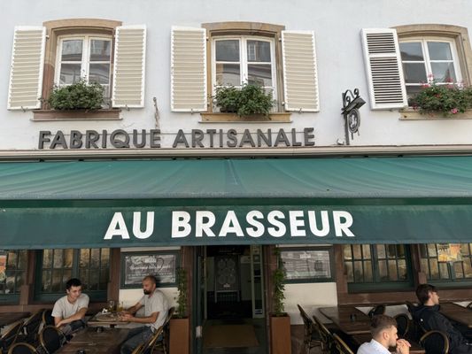 Au Brasseur by null
