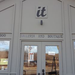 it Galleria and Boutique