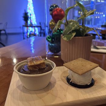 Hot Cakes - Sodo - S'mores - Bakeries Near Me - Seattle, Washington Hot Cakes - Sodo - S'mores - Bakeries Near Me - Seattle, Washington