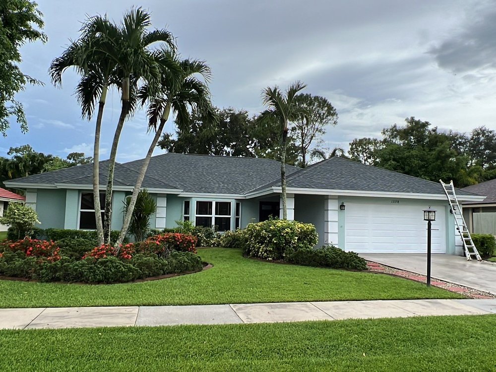 Slide of Roofing Reina