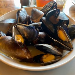 Steamed mussels- yum!