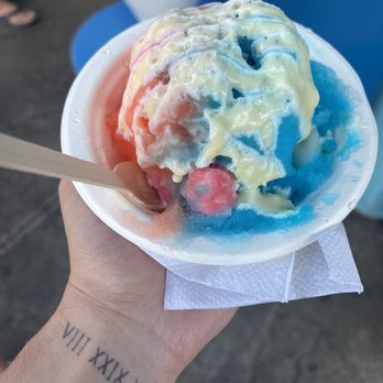 Waiola Shave Ice - POG-blue hawaiin with condensed milk and mochi - Ice Cream & Frozen Yogurt Near Me - Honolulu, Hawaii Waiola Shave Ice - POG-blue hawaiin with condensed milk and mochi - Ice Cream & Frozen Yogurt Near Me - Honolulu, Hawaii