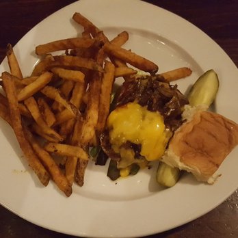 Clydz - BBQ Short Rib Slider - New American Near Me - New Brunswick, New Jersey