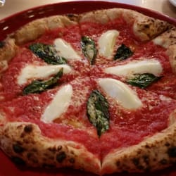 Piatto Pizzeria + Enoteca