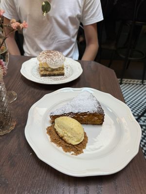 Donna's by null