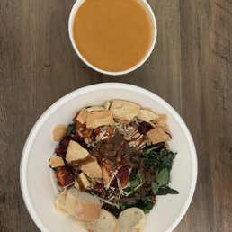 Pumpkin bisque soup & Harvest Kale 1/2 salad - highly recommend !!! Pumpkin bisque soup & Harvest Kale 1/2 salad - highly recommend !!!