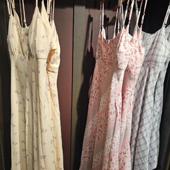 Hollister - Hollister - Accessories Near Me - Las Vegas, Nevada