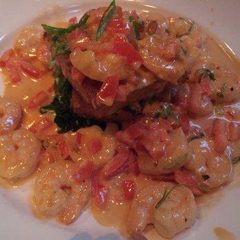 Marlow's Tavern - Shrimp and grits (husband 'a dish) - New American Near Me - Orlando, Florida Marlow's Tavern - Shrimp and grits (husband 'a dish) - New American Near Me - Orlando, Florida