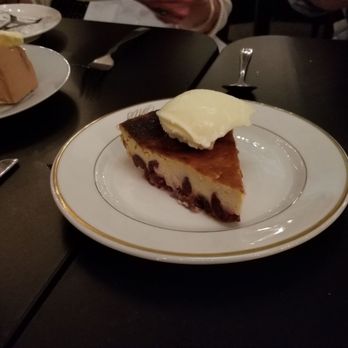 The Metro Bistrot - Fruit tart - French Near Me - Southbridge, Massachusetts