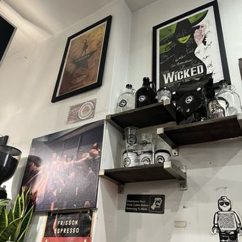 Frisson Espresso - Inside - Coffee & Tea Near Me - New York, New York