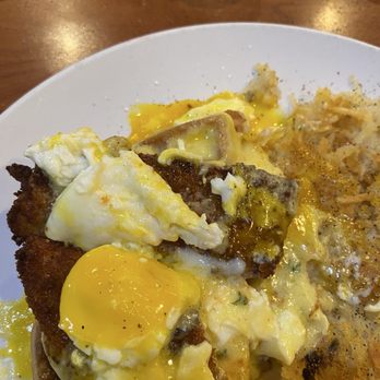 Broken Yolk Cafe - Chicken and waffles with eggs, Benedict, and a side of hashbrowns - Breakfast & Brunch Near Me - Mesa, Arizona