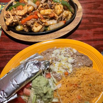 El Cazador - Fajitas Texanas - Mexican Near Me - Carolina Beach, North Carolina El Cazador - Fajitas Texanas - Mexican Near Me - Carolina Beach, North Carolina