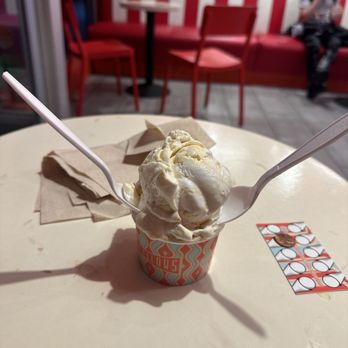 OddFellows Ice Cream - Mango Sticky Rice Ice Cream - Ice Cream & Frozen Yogurt Near Me - New York, New York