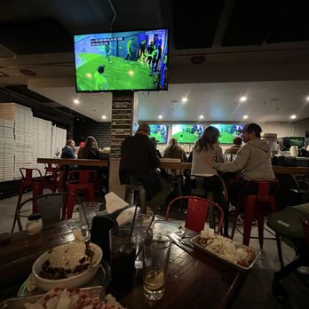 Toss Pizzeria & Pub - Pizza Near Me - Austin, Texas Toss Pizzeria & Pub - Pizza Near Me - Austin, Texas