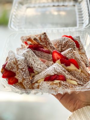 Cream Pan Bakery Lomita by null