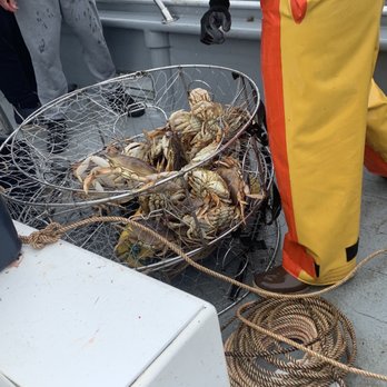 Yaquina Bay Charters - Crabs - Fishing Near Me - Newport, Oregon Yaquina Bay Charters - Crabs - Fishing Near Me - Newport, Oregon